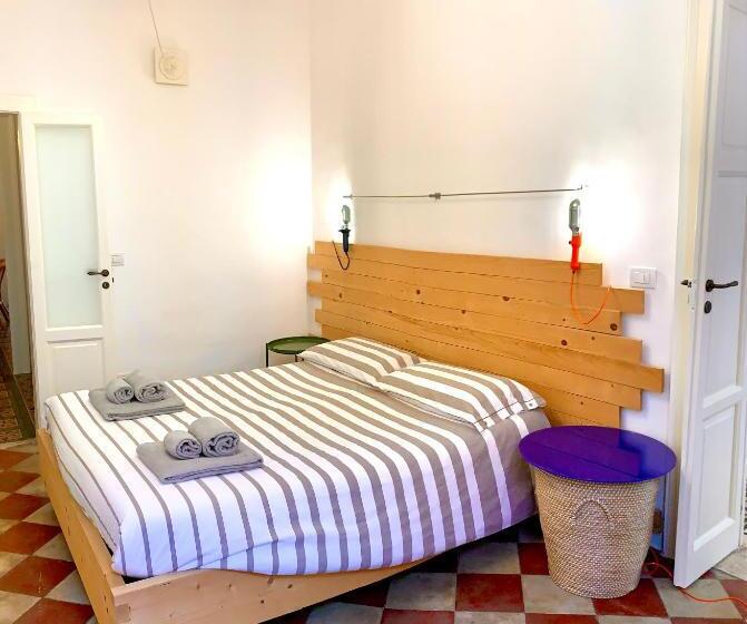 تختخواب و صبحانه L Officina