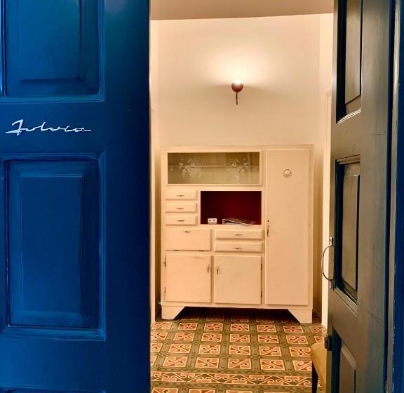 تختخواب و صبحانه L Officina