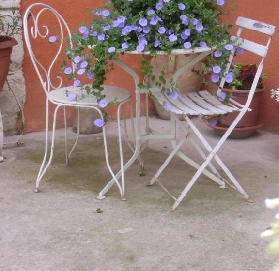 Bed and Breakfast Petit Grenier Douillet De Cathie