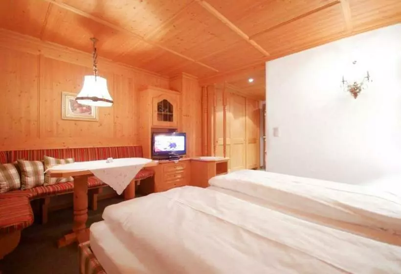 ホテル Pension Alpenrose