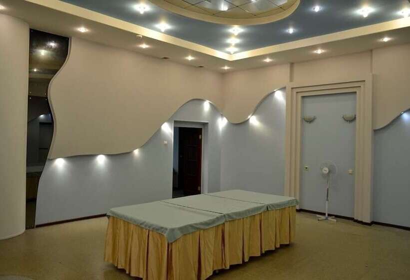 A Hotel Amur Bay