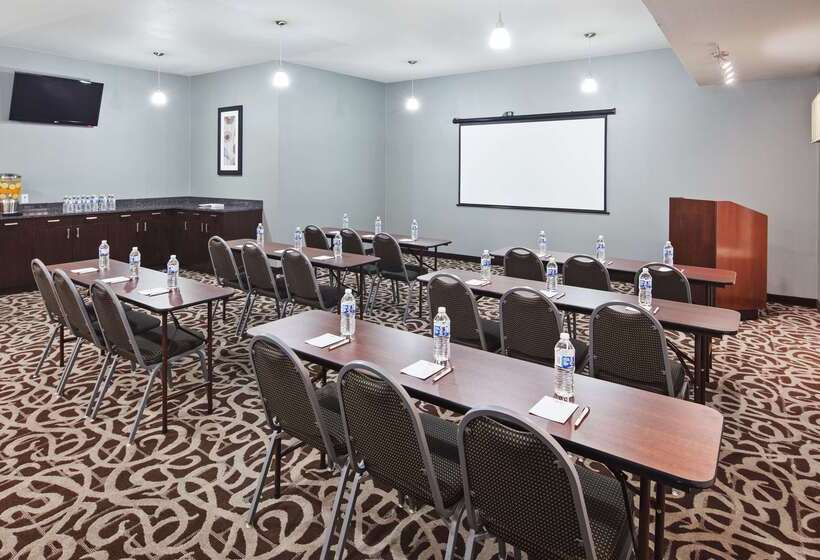 Отель Best Western Plus Austin Airport Inn & Suites