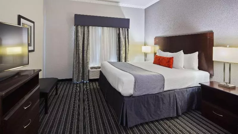 Otel Best Western Plus Austin Airport Inn & Suites