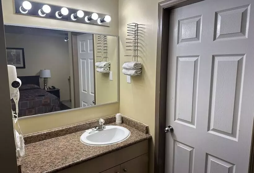 בית מלון כפרי Canadian Inn