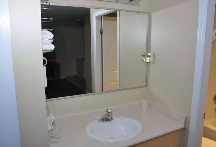 בית מלון כפרי Canadian Inn