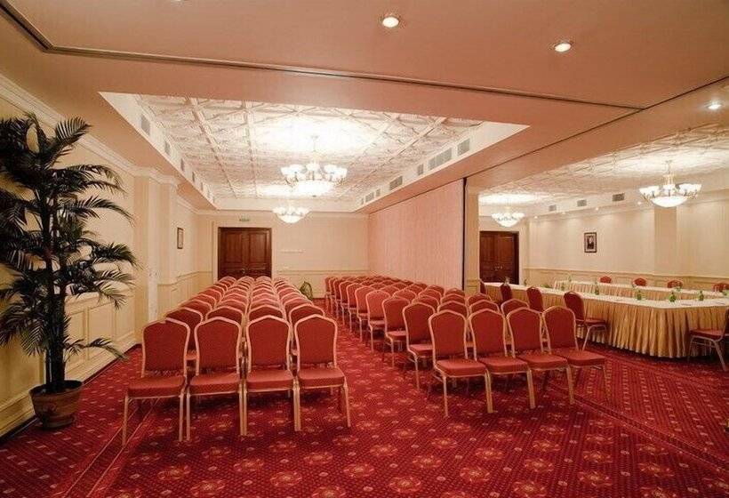 فندق Complex Grinn