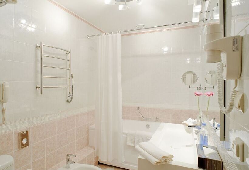 فندق Complex Grinn