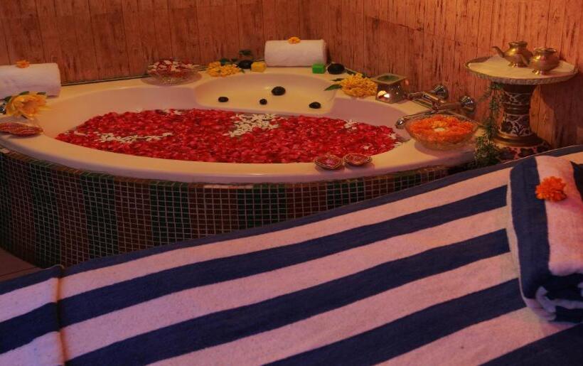 هتل Regenta Orko S Haridwar, Motichur , 10 Min From Har Ki Pauri