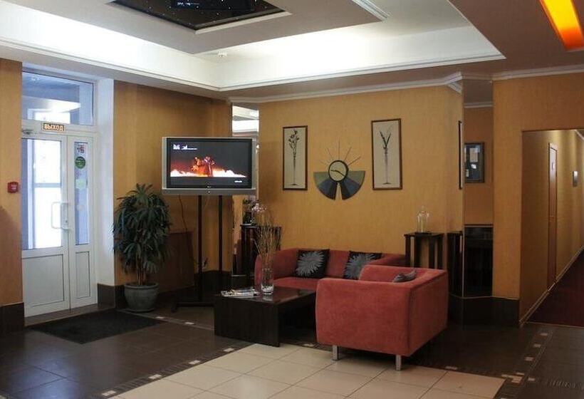 Отель Fifth Corner