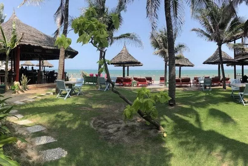 هتل Full Moon Beach