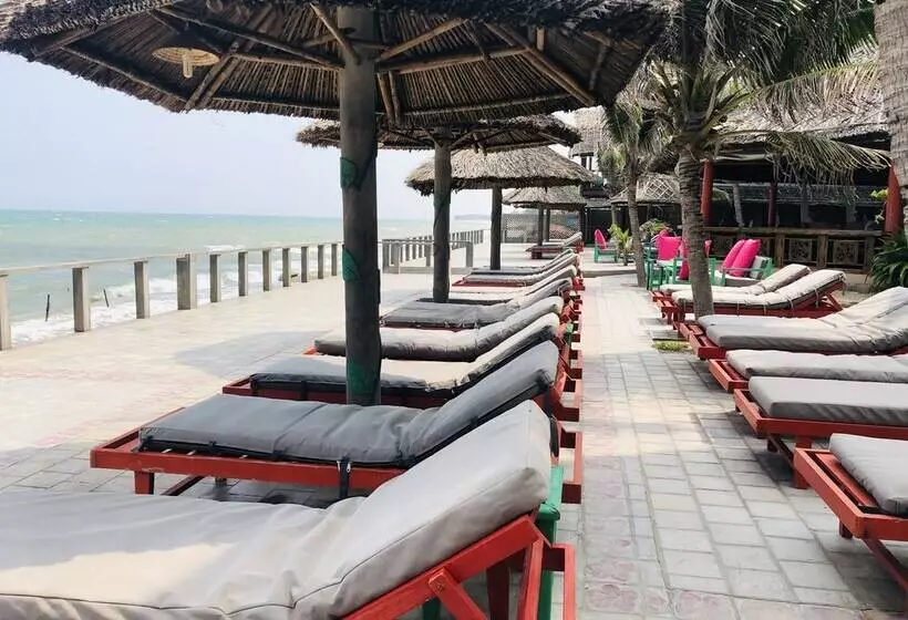 هتل Full Moon Beach