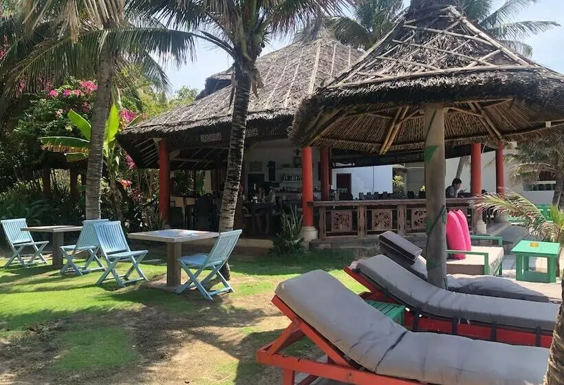 هتل Full Moon Beach