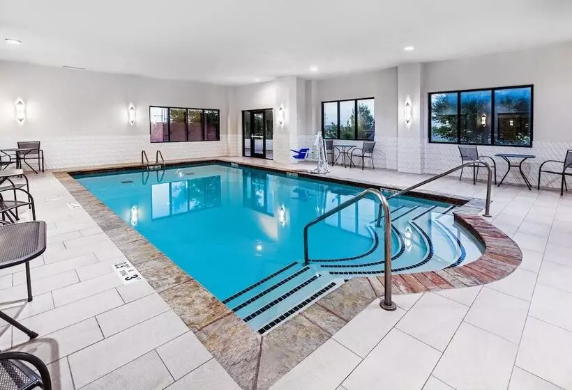 Holiday Inn Hotel & Suites Tulsa South, An Ihg