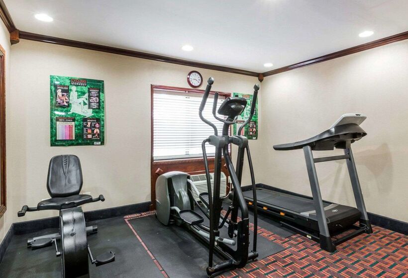 בית מלון כפרי Quality Inn & Suites Atlanta Airport South