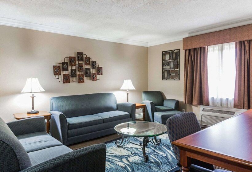 בית מלון כפרי Quality Inn & Suites Atlanta Airport South