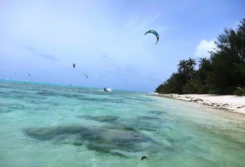 هتل Raina Holiday Accommodation