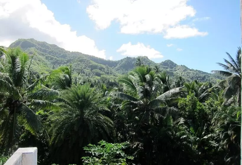 هتل Raina Holiday Accommodation