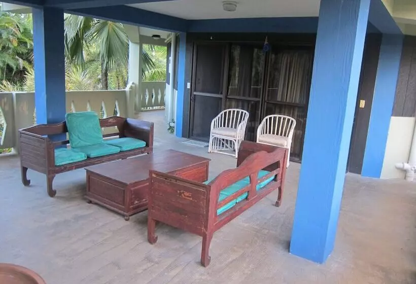 هتل Raina Holiday Accommodation