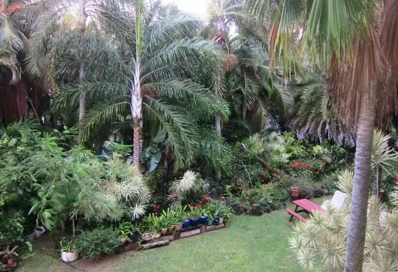 هتل Raina Holiday Accommodation