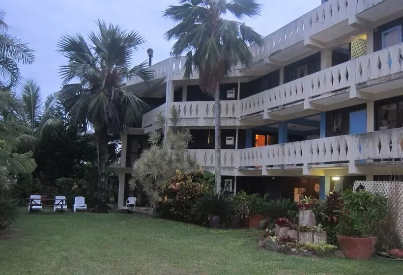 هتل Raina Holiday Accommodation