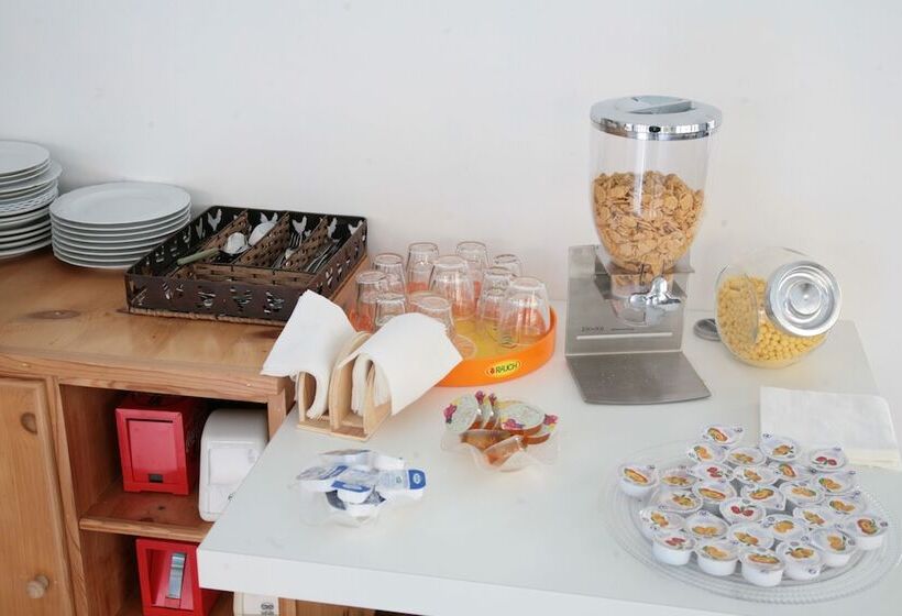 בית מלון כפרי Riviera Sanremo