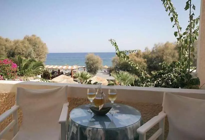 هتل The Boathouse