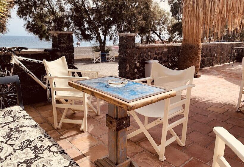 هتل The Boathouse