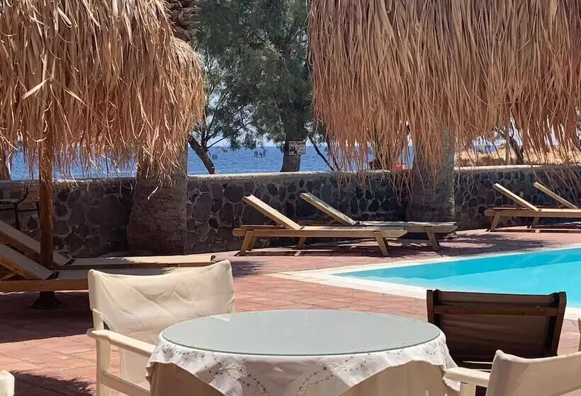 هتل The Boathouse