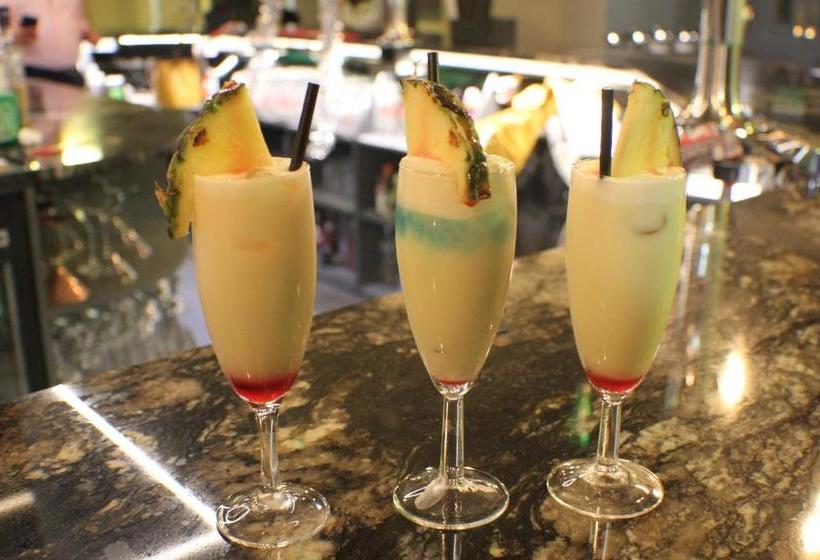 Отель The Fusilier Inn