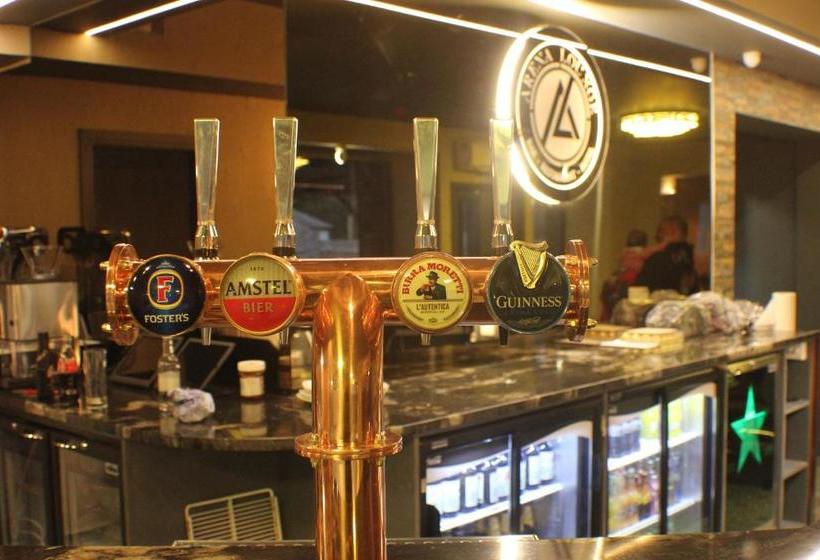 Отель The Fusilier Inn