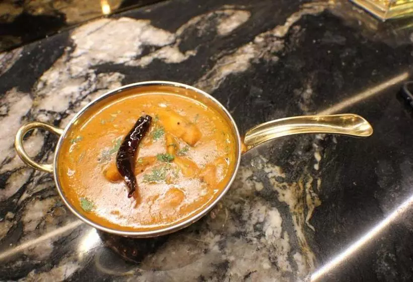 Отель The Fusilier Inn