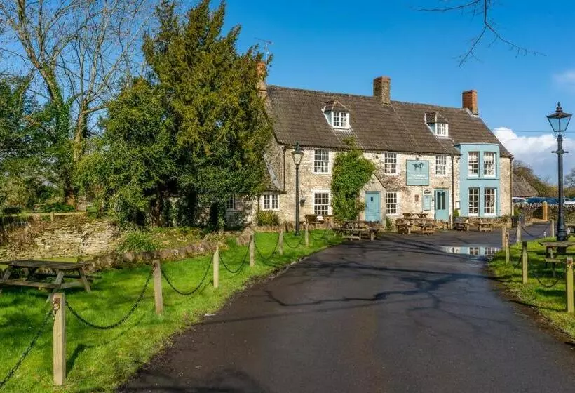 ホテル The Horse And Groom Inn