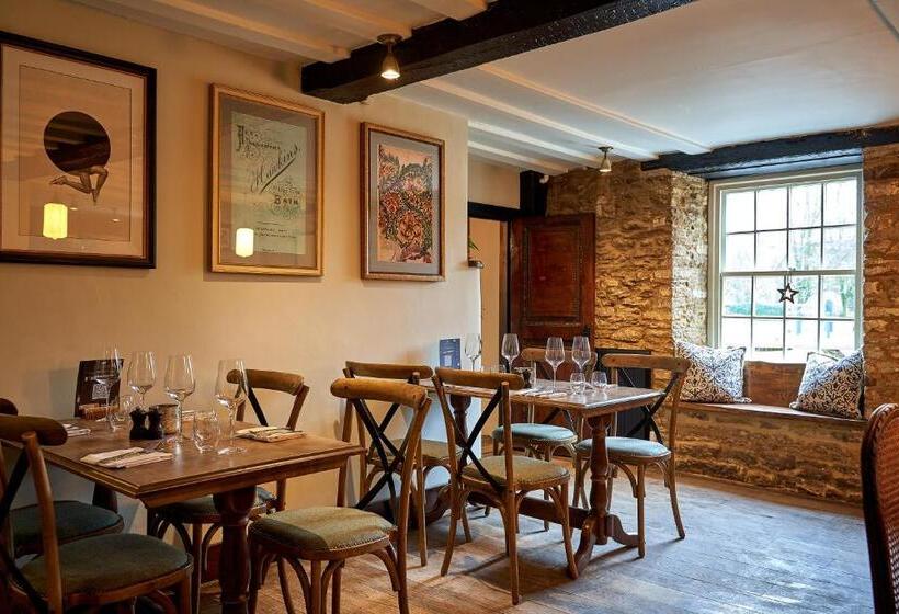 Отель The Horse And Groom Inn