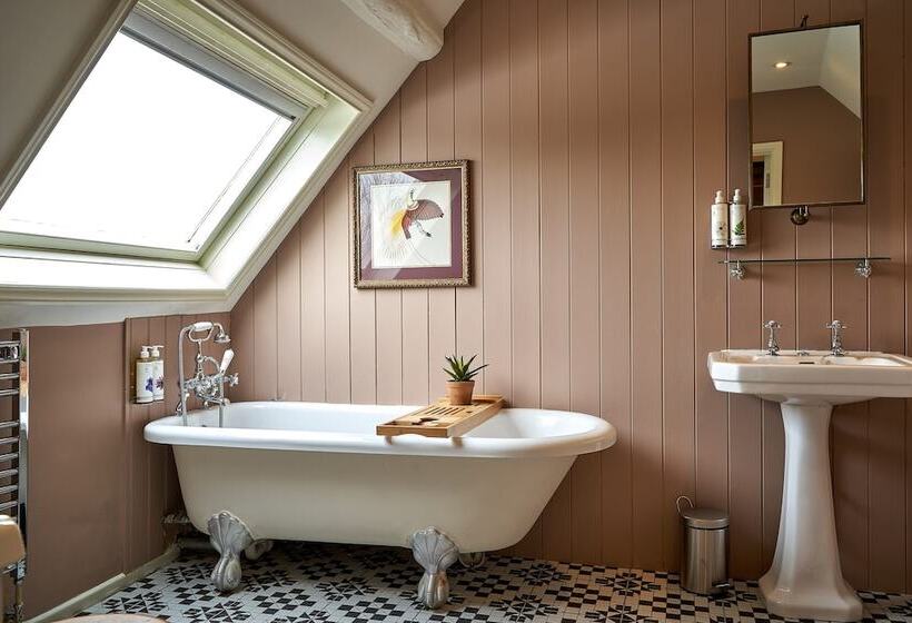 Отель The Horse And Groom Inn