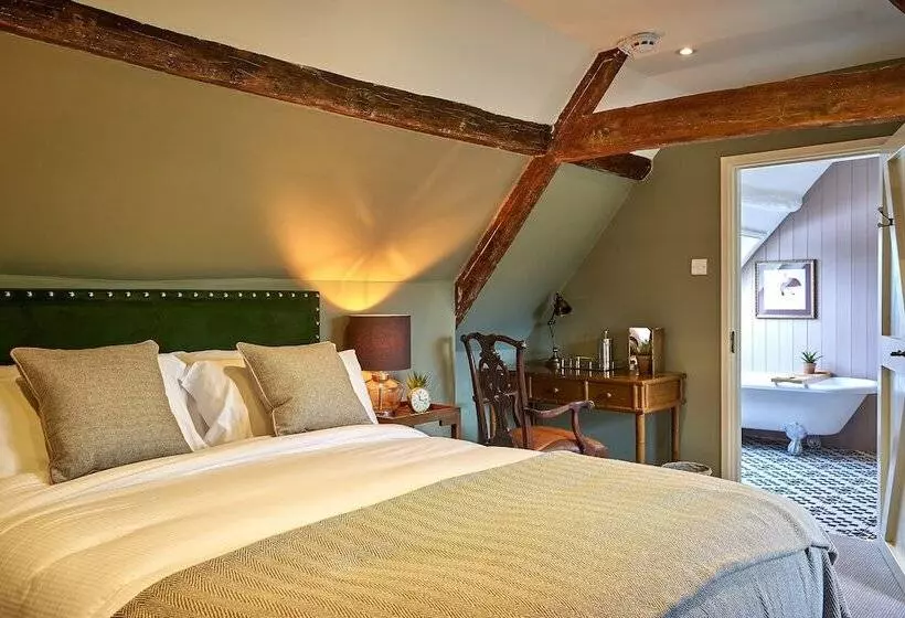 ホテル The Horse And Groom Inn