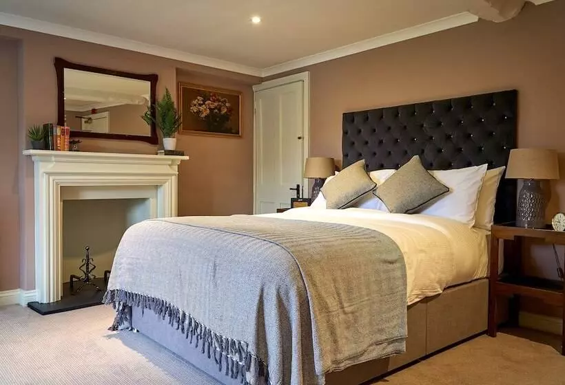 ホテル The Horse And Groom Inn