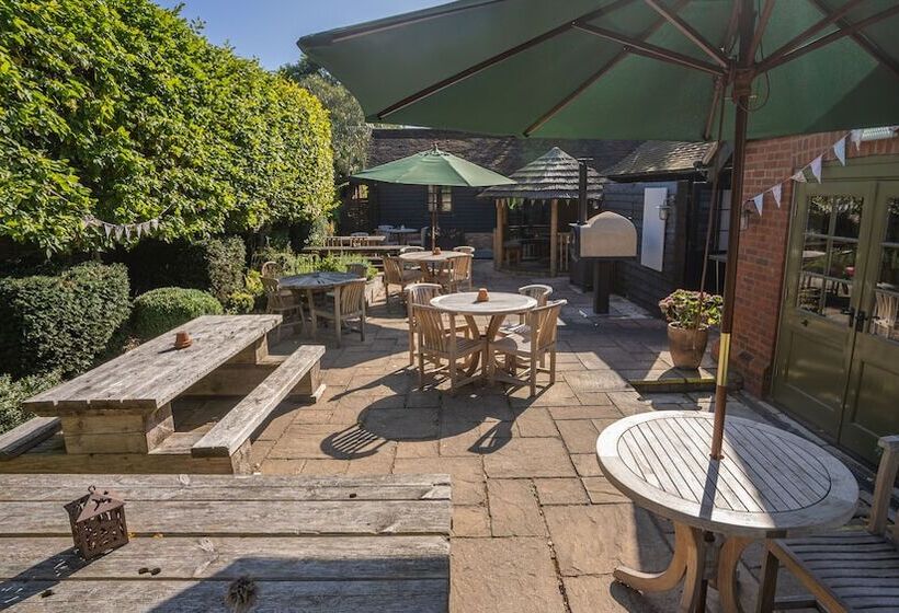 Отель The Peat Spade Inn