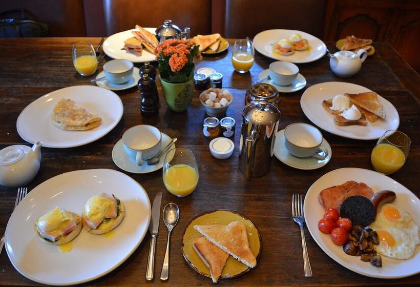 Отель The Peat Spade Inn