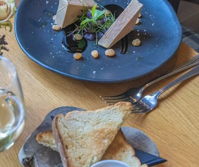 酒店 The Peat Spade Inn