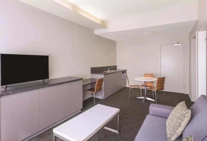 Travelodge Hotel Hobart Airport