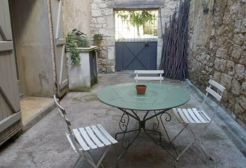 Aamiaismajoitus (B&B) La Demeure Saint Clar