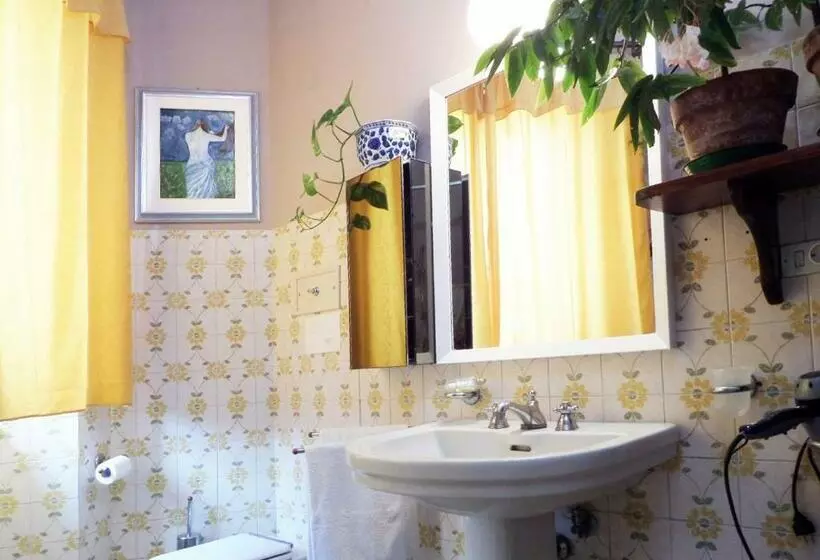 Aamiaismajoitus (B&B) La Finestra Sul Fiume