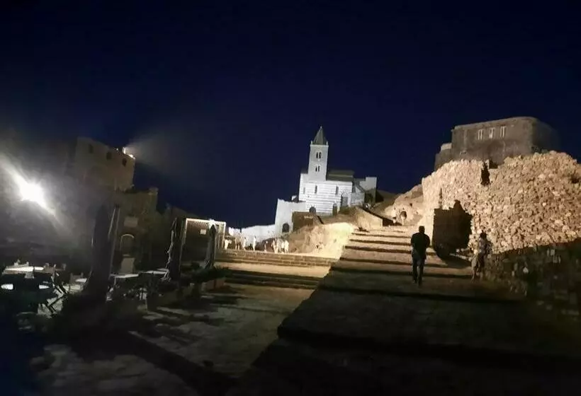 تختخواب و صبحانه La Villa