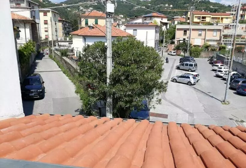 تختخواب و صبحانه La Villa