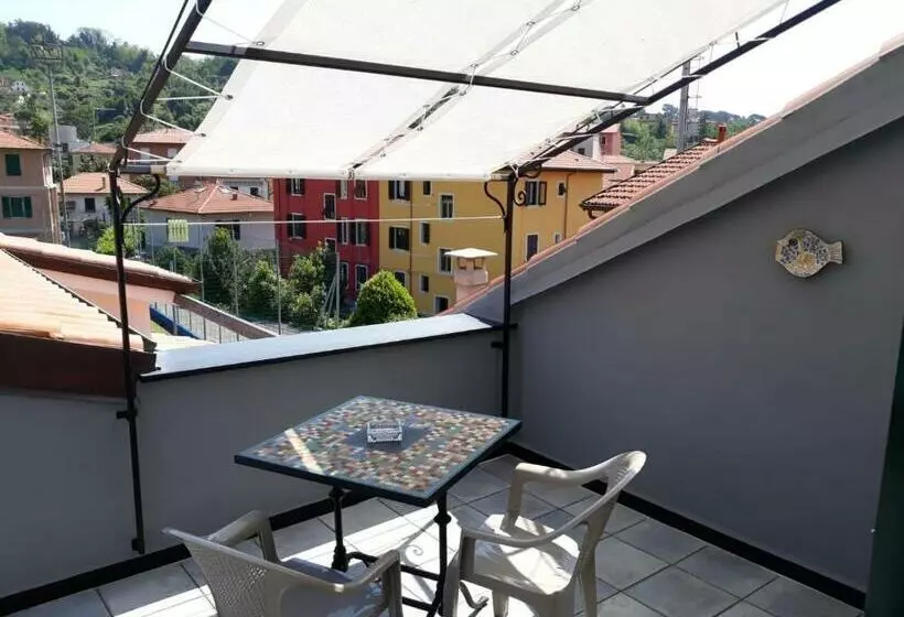 تختخواب و صبحانه La Villa