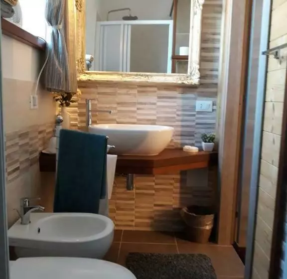 تختخواب و صبحانه La Villa