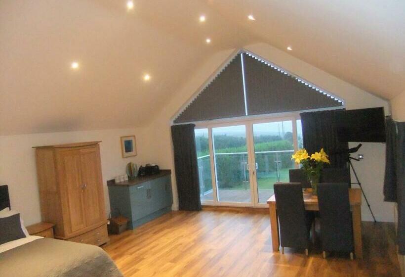 민박 The Count House