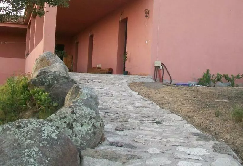 Hotelli Agriturismo Lu Palu