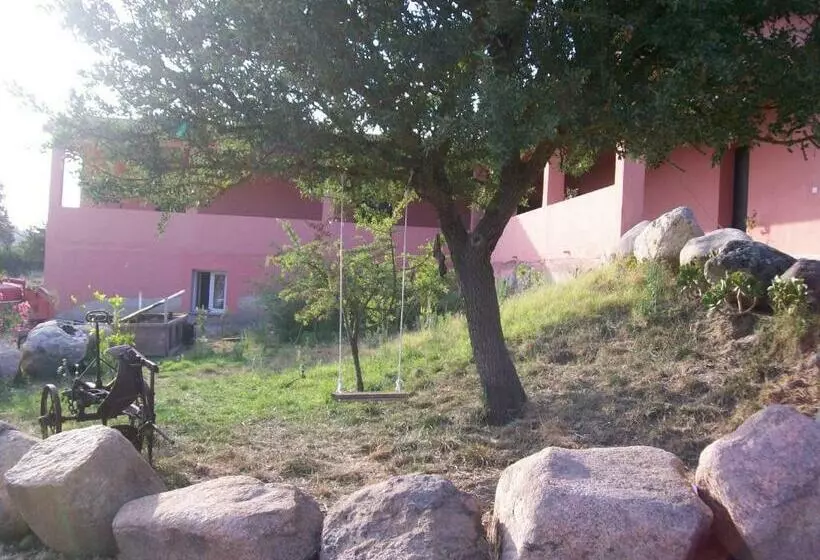 Hotelli Agriturismo Lu Palu