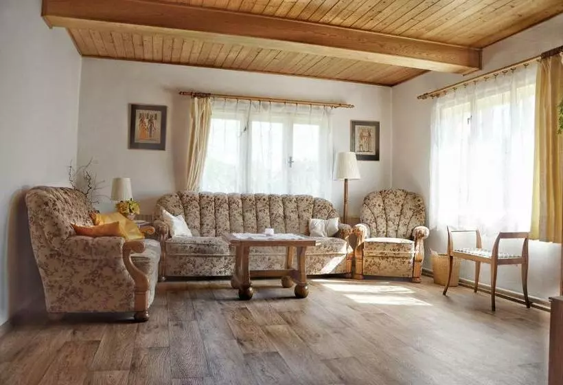 Majatalo Guest House Kuks